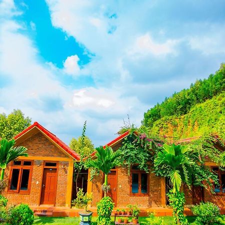 Hillside View Homestay 퐁냐 외부 사진