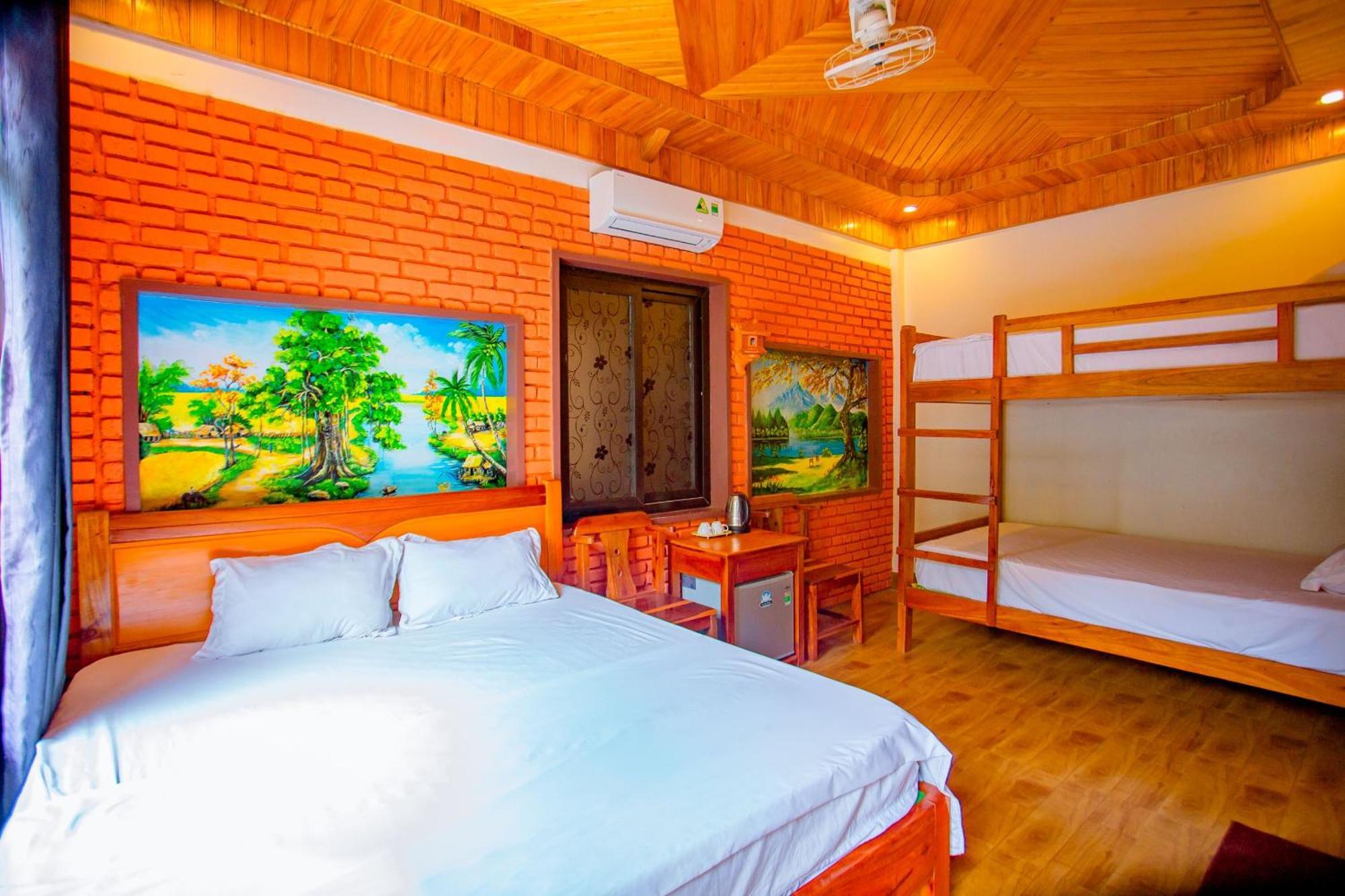 Hillside View Homestay 퐁냐 외부 사진