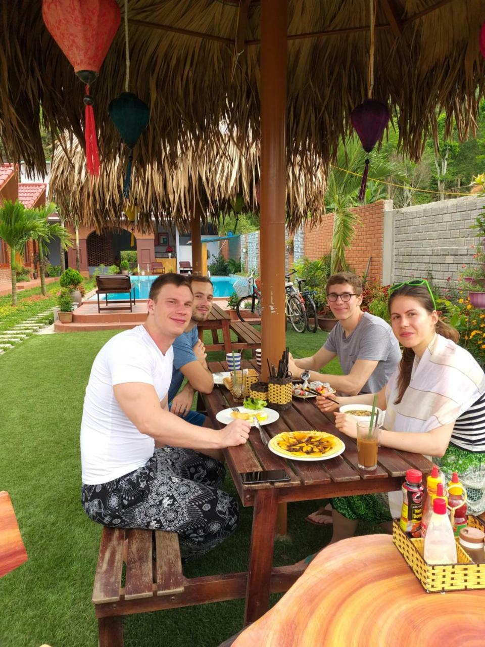 Hillside View Homestay 퐁냐 외부 사진