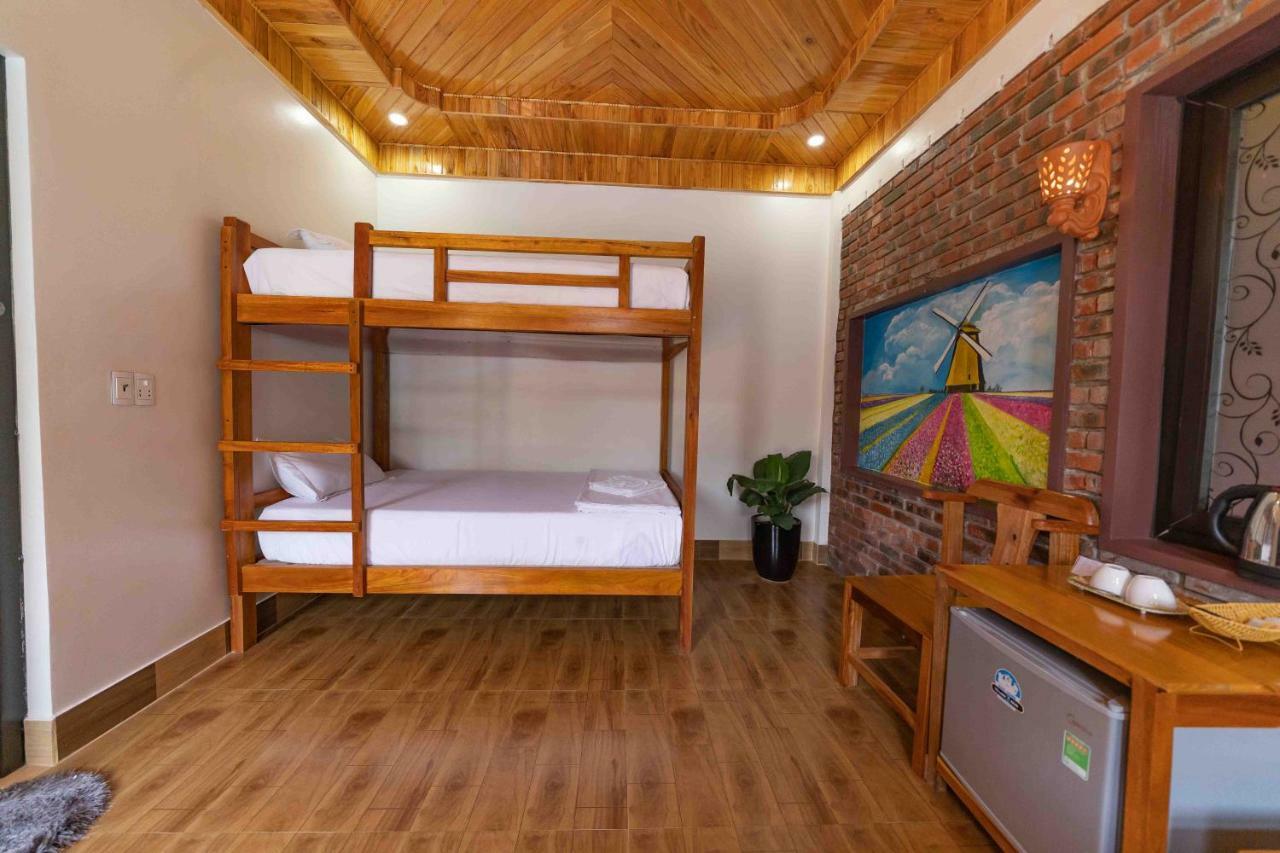 Hillside View Homestay 퐁냐 외부 사진